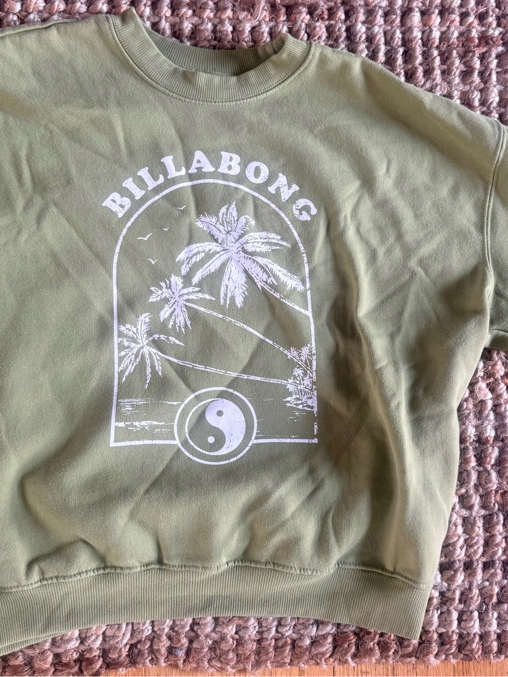 XS women’s XL youth Billabong Olive Green Palm Tree Graphic Crew Sweatshirt